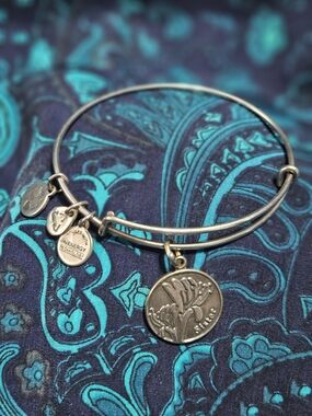 Alex And Ani Silver Tone Sister Expandable Bracelet